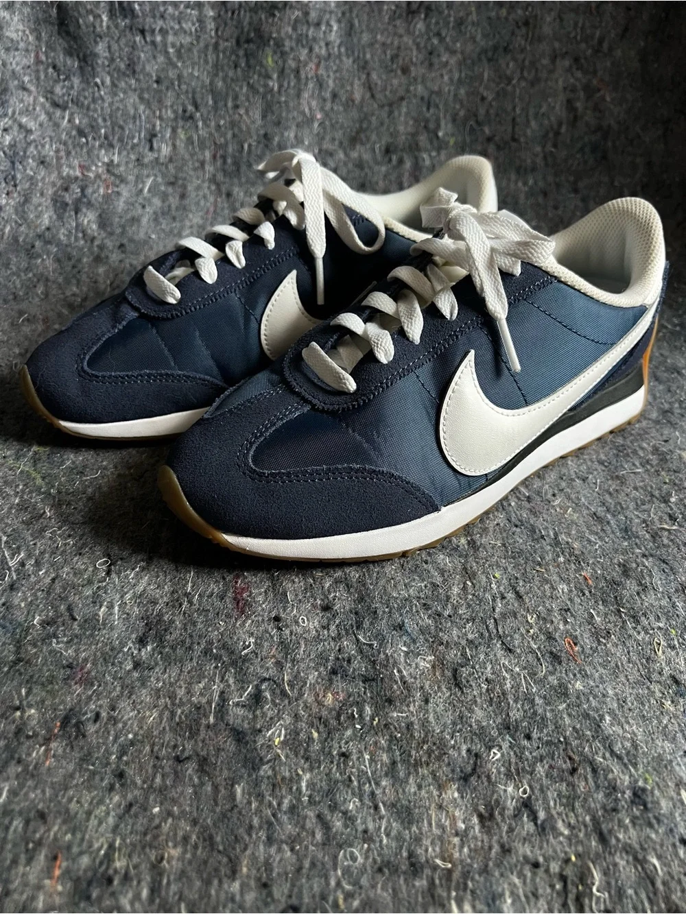 Nike sporty low